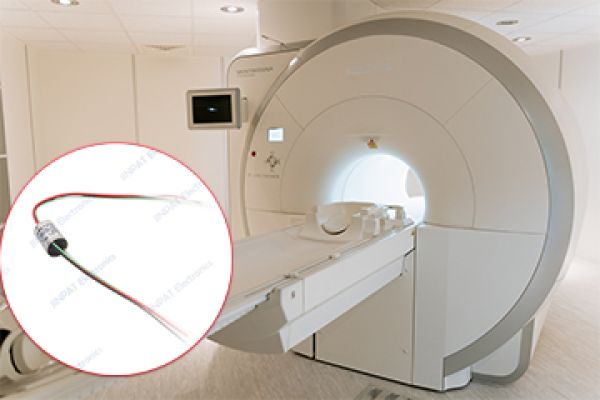 Solution de transmission de signal de précision JINPAT dans le domaine de l'ophtalmologie médicale
